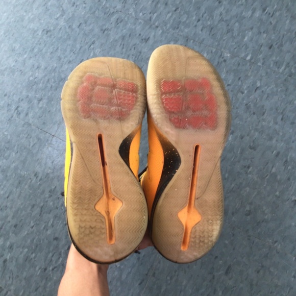 Air Jordan CP3.1X Yellow Dragon Sneaker US 9 - Picture 5 of 6